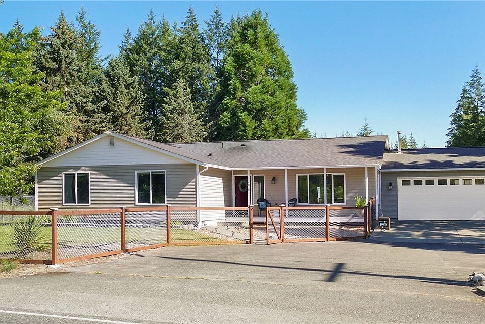 1st image of 4030 26th Ave NE