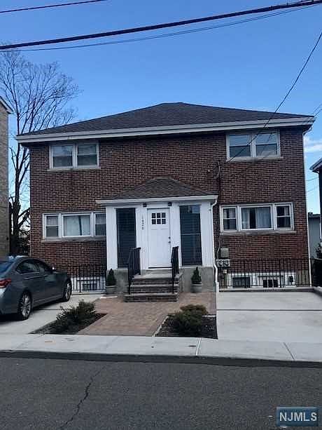 1st image of 1620A Federspiel St #A