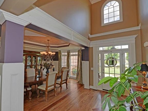 2nd image of 2751 Floral Valley Dr