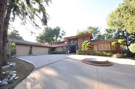 1st image of 409 E Orange Grove Ave