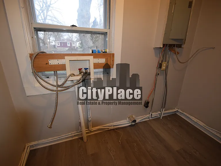 137 S Catherwood Ave — Photo 11