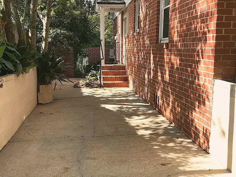 611 Gunter St — Photo 28