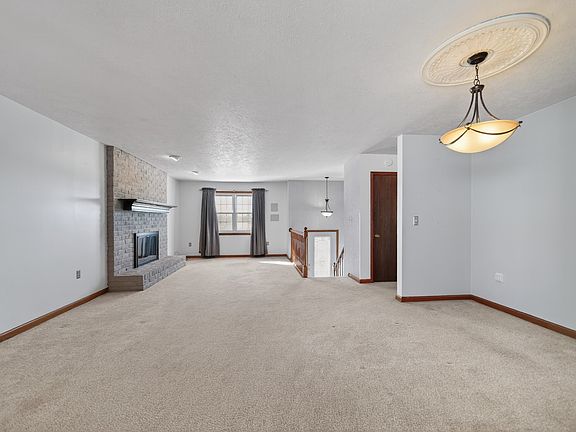 4th image of 10859 Hill Rd