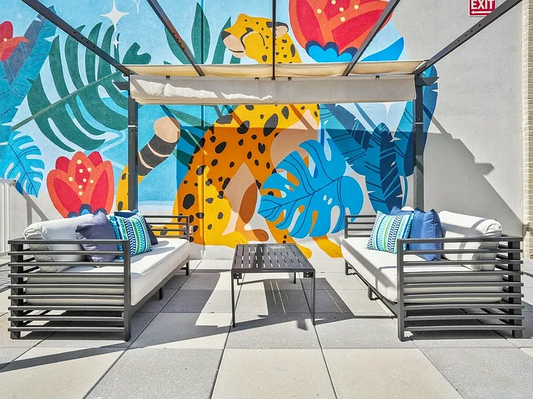 555 Boulevard