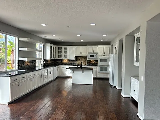 664 Ridgemont Cir — Photo 5