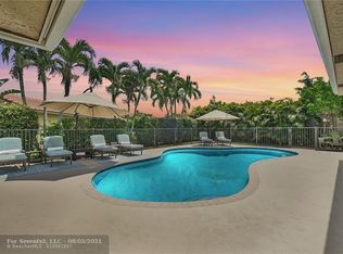 10097 Crosswind Rd, Boca Raton, FL 33498