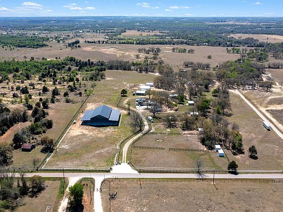 2nd image of 359 N County Line Rd