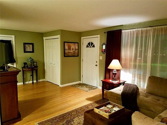2nd image of 7336 Woodland Dr