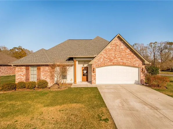 31014 Autumn Lake Dr, Walker, LA 70785