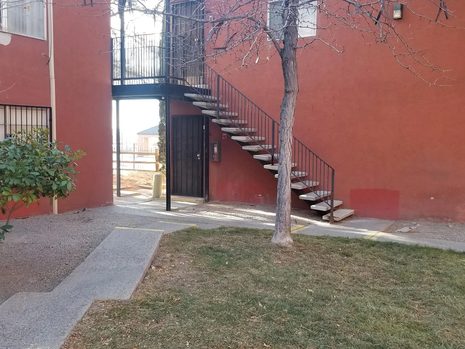 2800 Vail Ave SE — Photo 2