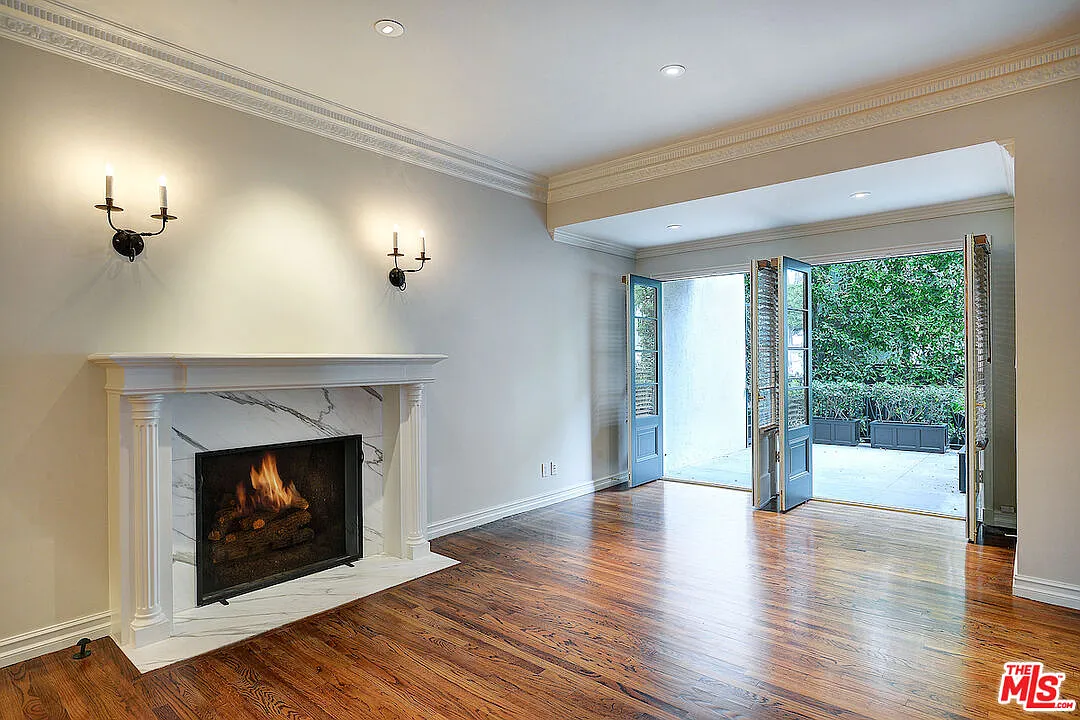 2 bed, 2.0 bath, 1200 sqft, $7,500 — Photo 3