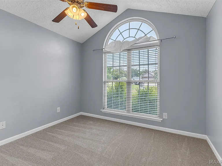 76 Zachary Cir — Photo 25