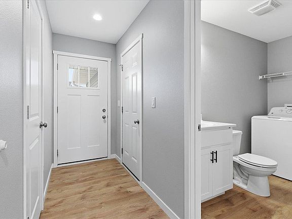 2nd image of 861 Grindstone Cir