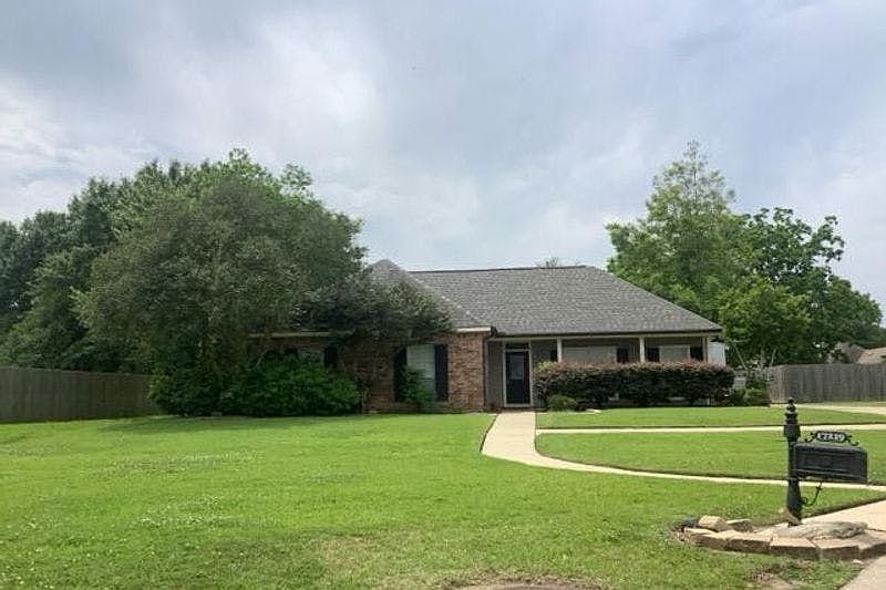 1st image of 17219 Rennes Rd
