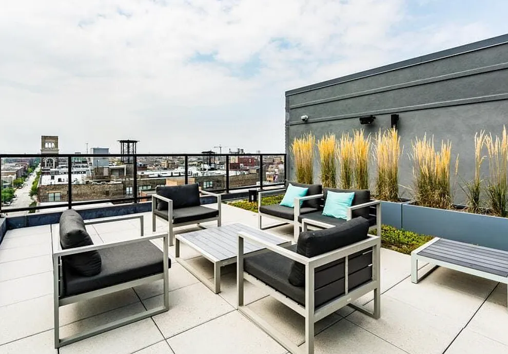 1 bed, 695 sqft, $3,023 — Photo 4