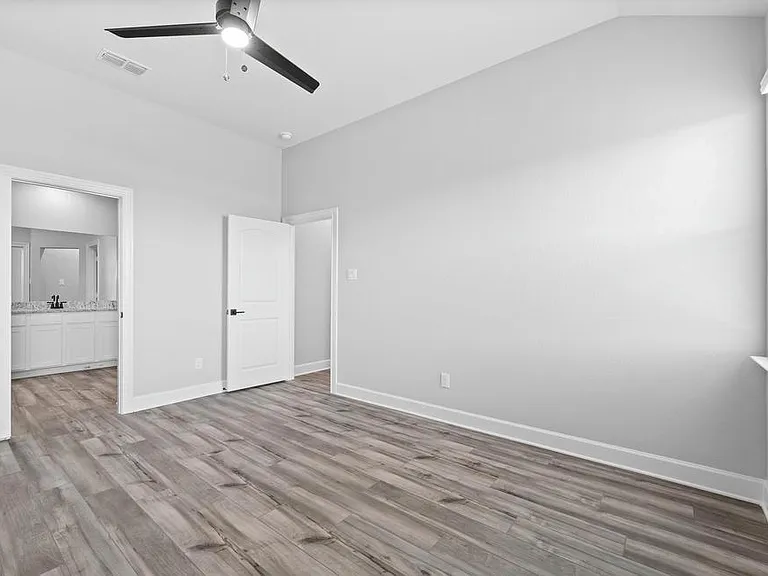 2032 Brentwood Dr — Photo 13
