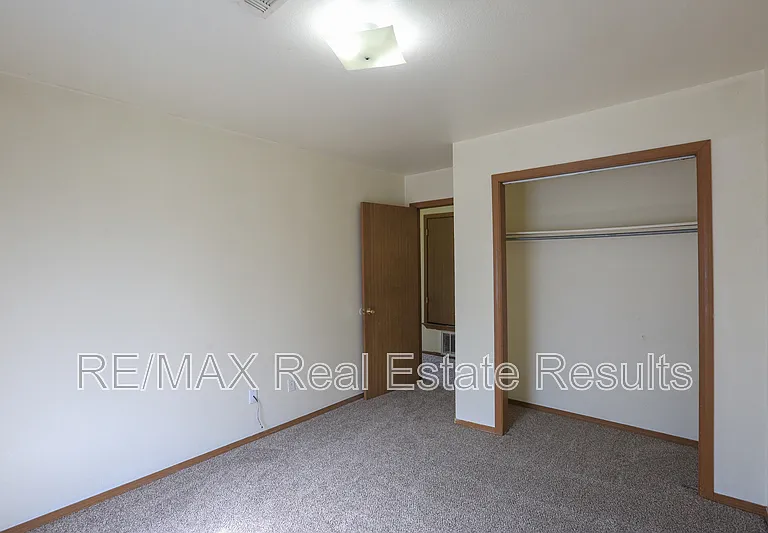 2223 W Roselawn St — Photo 15