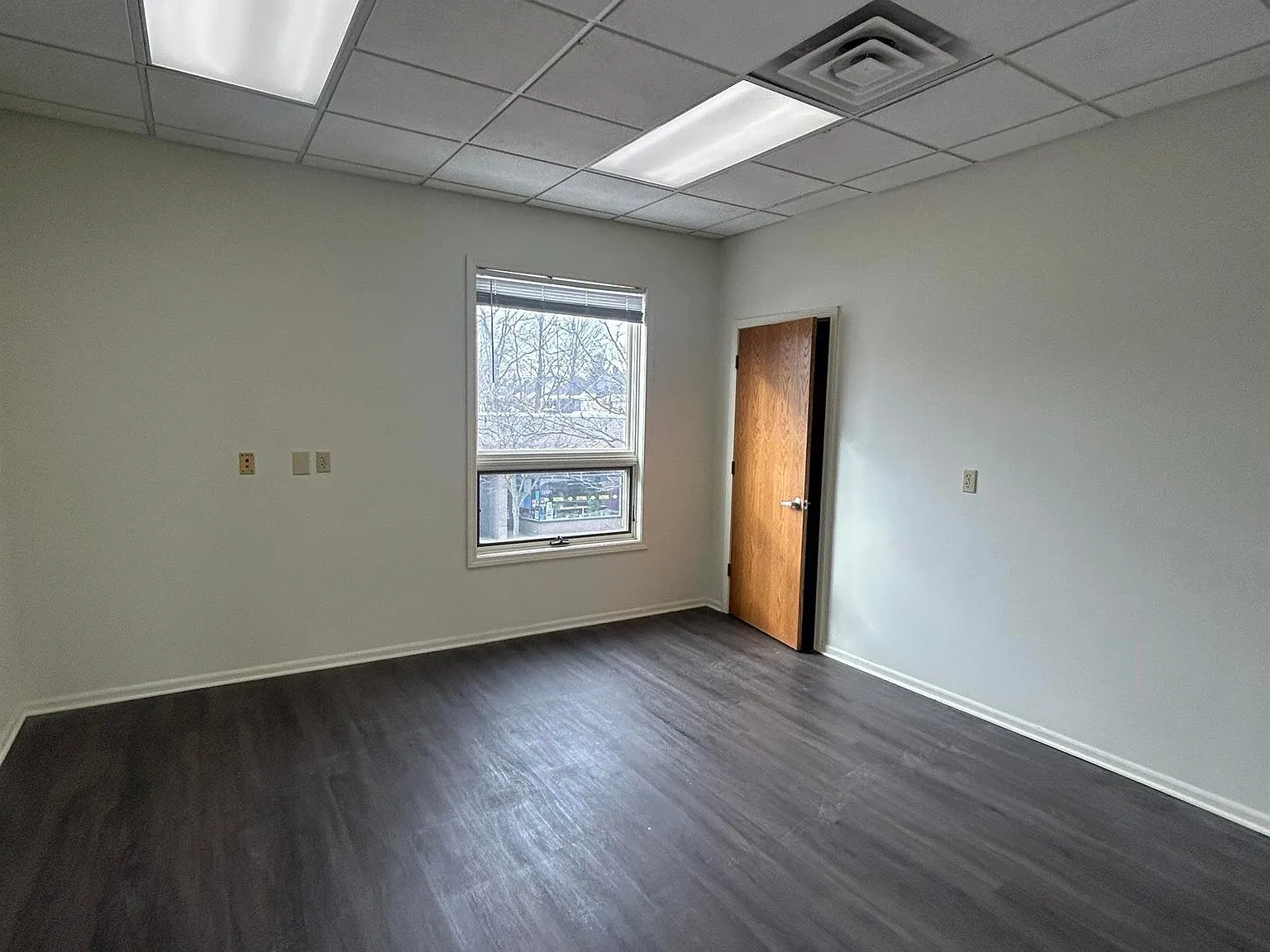 975 Cherry Suite #5 — Photo 3