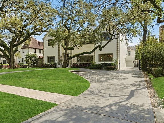 3rd image of 2211 Troon Rd