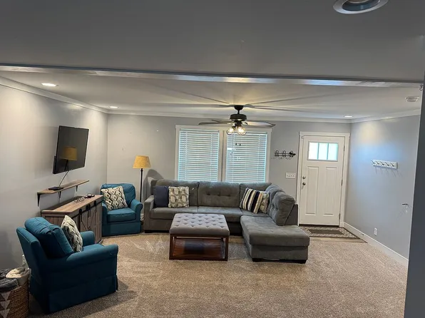 4119 Geranium Ln, Traverse City, MI 49685