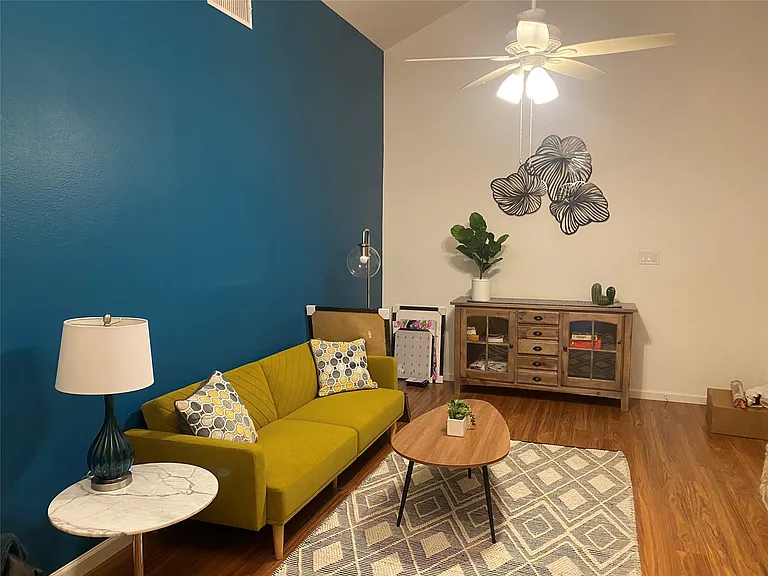 5405 Brompton Cir #B — Photo 17