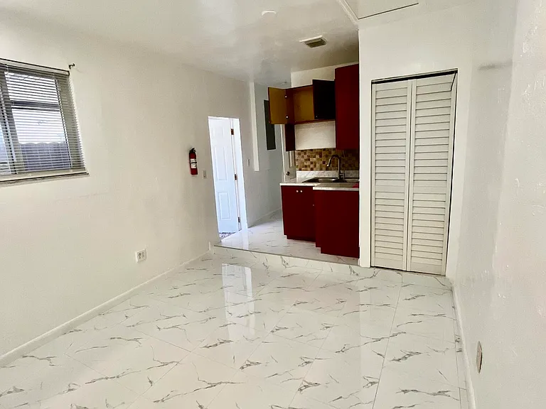 2321 Tarpon Dr #2 — Photo 3