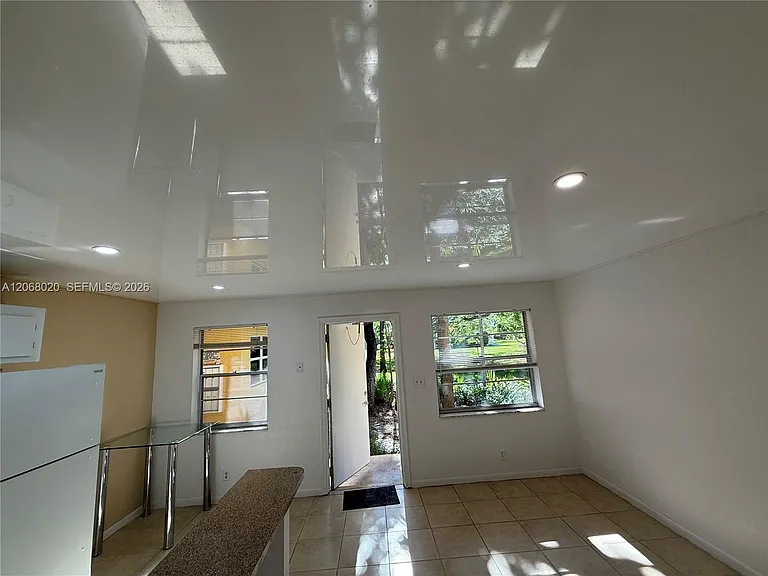 5168 NE 6th Ave #407 — Photo 21