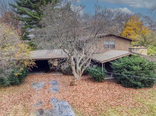 6410 Blackhawk Trl, Indian Head Park, IL