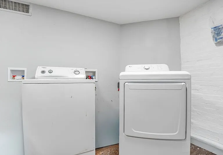 1122 Caroline St #1 — Photo 16