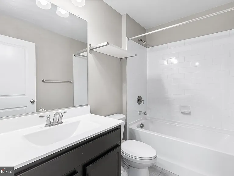 62 Rome Way — Photo 17