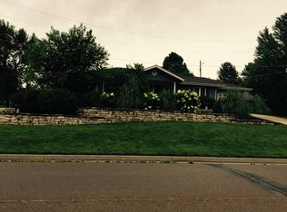 624 Banner Rd, Holton, KS 66436