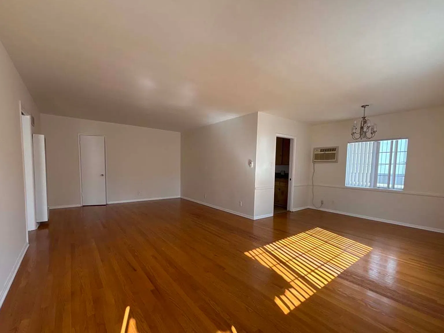 1135 S. Oakhurst Dr. — Photo 2