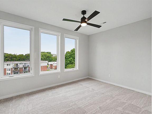 4th image of 2712 Fleur Dr