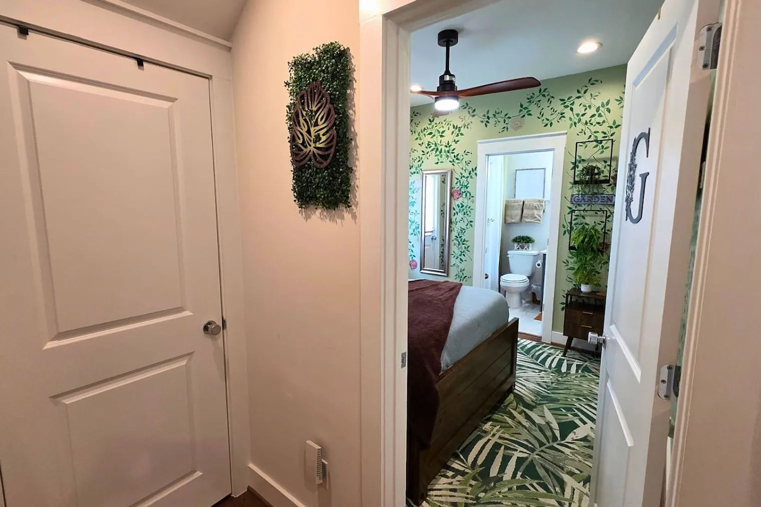 3 bed, 3.0 bath, 1743 sqft, $2,873 — Photo 2