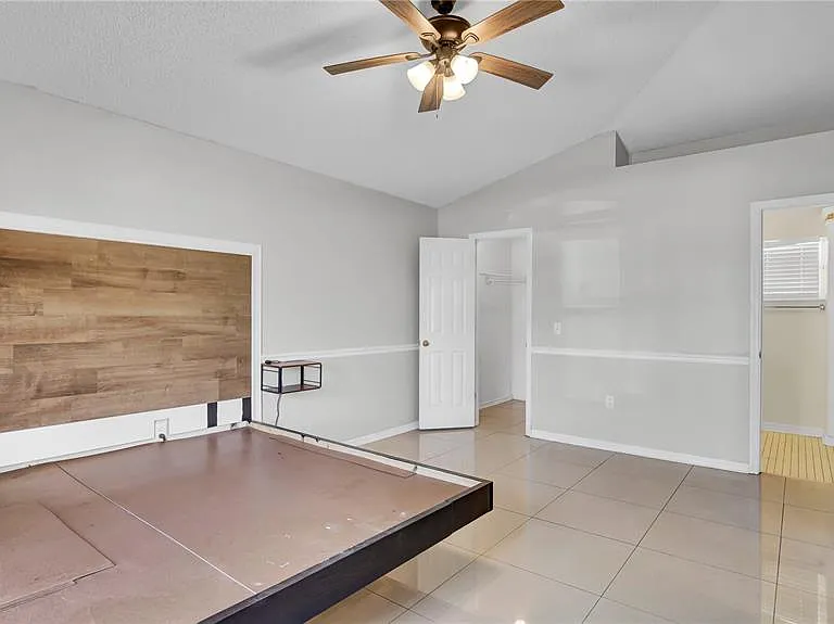 37 Peterlee Ct — Photo 9