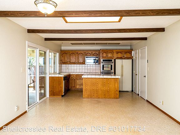 4th image of 2381 Sherman Dr