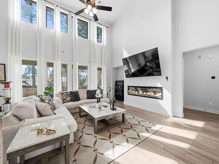 511 Carina Gaze Dr — Photo 8