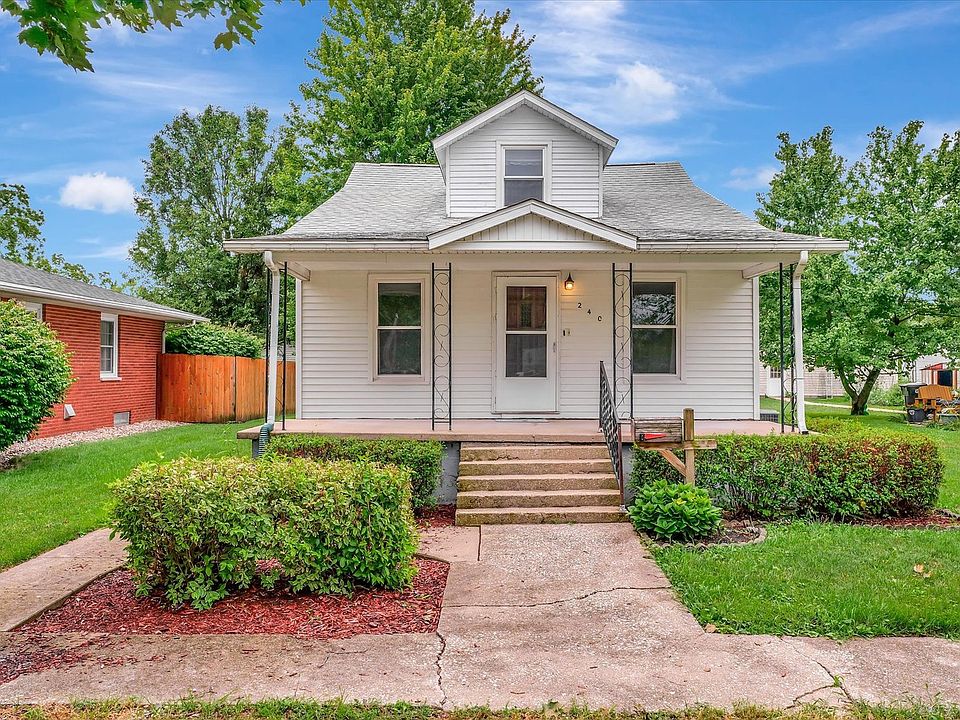 240 W Oak St, Paxton, IL 60957 Zillow
