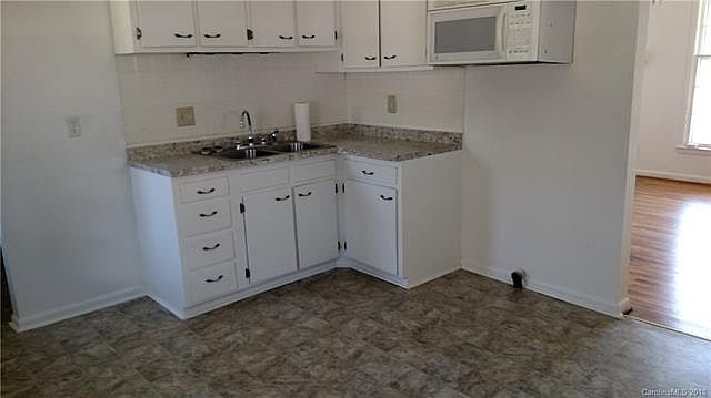 2nd image of 220 W 14th St