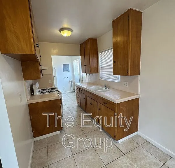 1124 E St #D — Photo 13