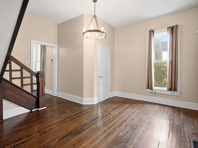 2036 N Talbott St — Photo 8