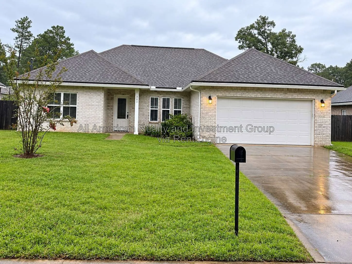 4 bed, 2.0 bath, 1922 sqft, $2,250 — Photo 1