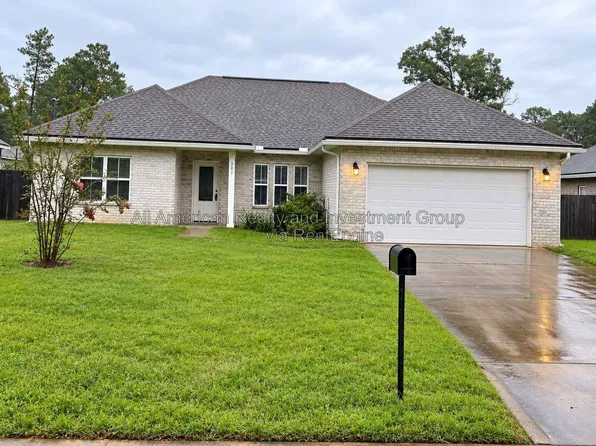 331 Adams Dr, Crestview, FL 32536