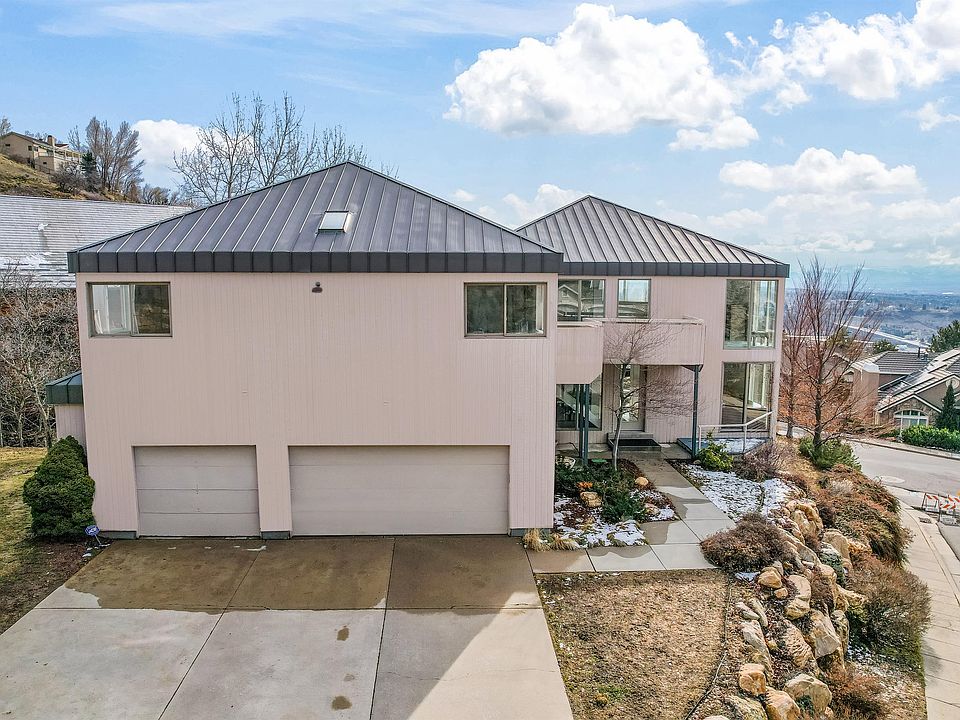1st image of 3552 E Heughs Canyon Cir