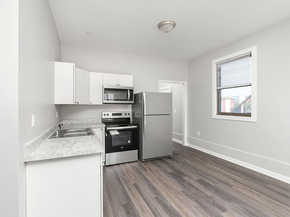 1st image of 40 Carpenter Ln #C