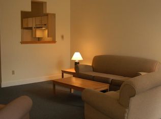 196 Ruggles Ave APT 1, Newport, RI 02840