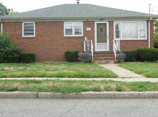 21 Lexington Ave, Carteret, NJ 07008