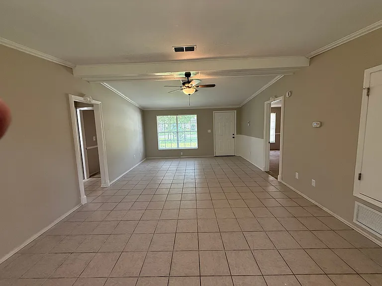 2717 Tina Ln — Photo 3