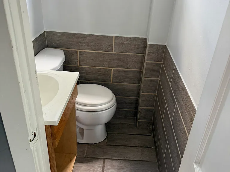 410 Barker Ave NW #410 — Photo 7