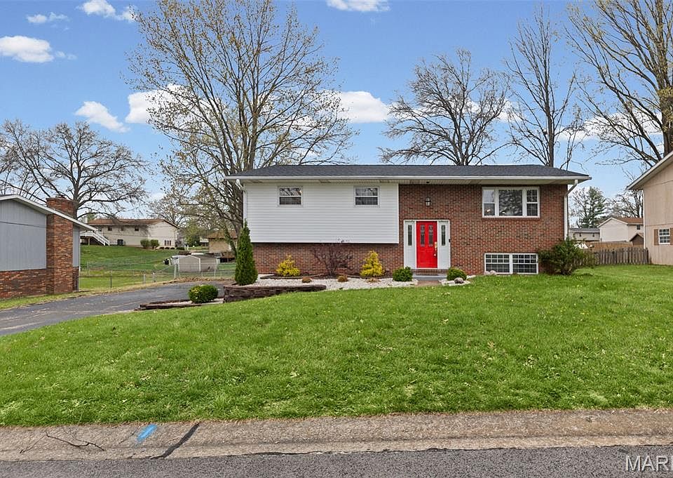1st image of 409 Bunker Hill Dr